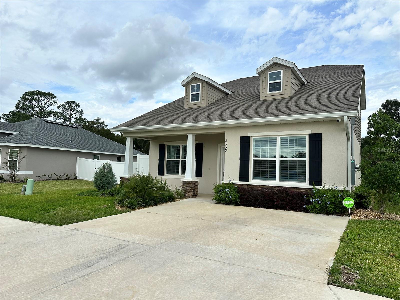 4559 SE 25TH LOOP Property Photo 1