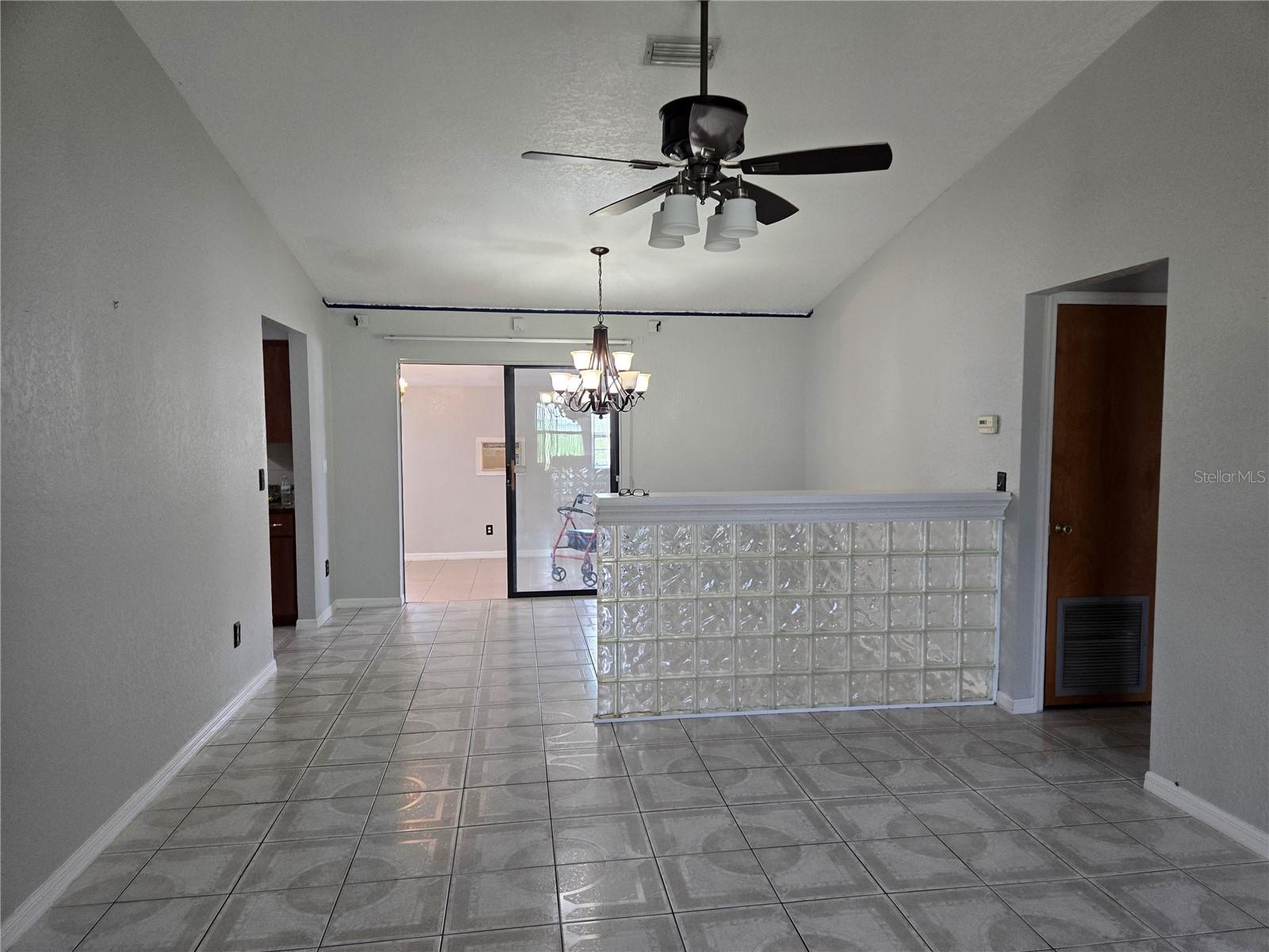 4870 Sw 147th Loop Property Photo 9