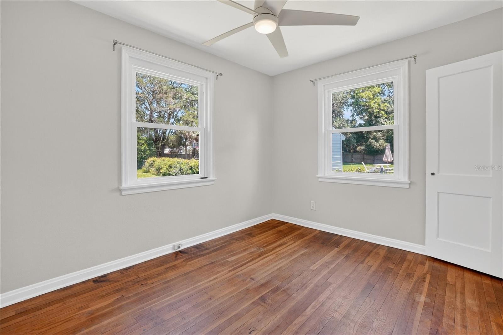 5503 Lakewood Cir E Property Photo 18