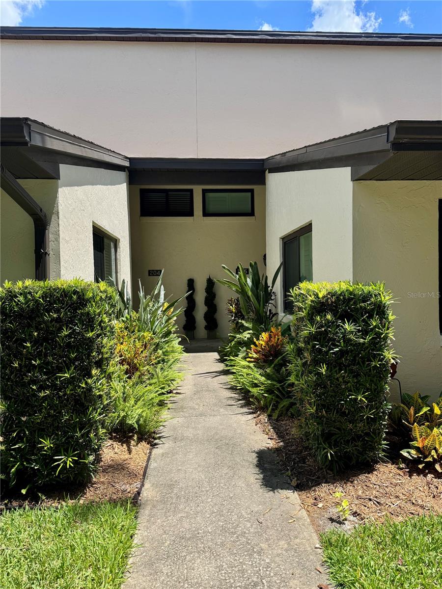 1637 SE PARADISE CIR #205