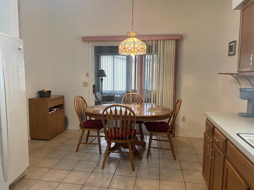1223 Granada Ct Property Photo 5