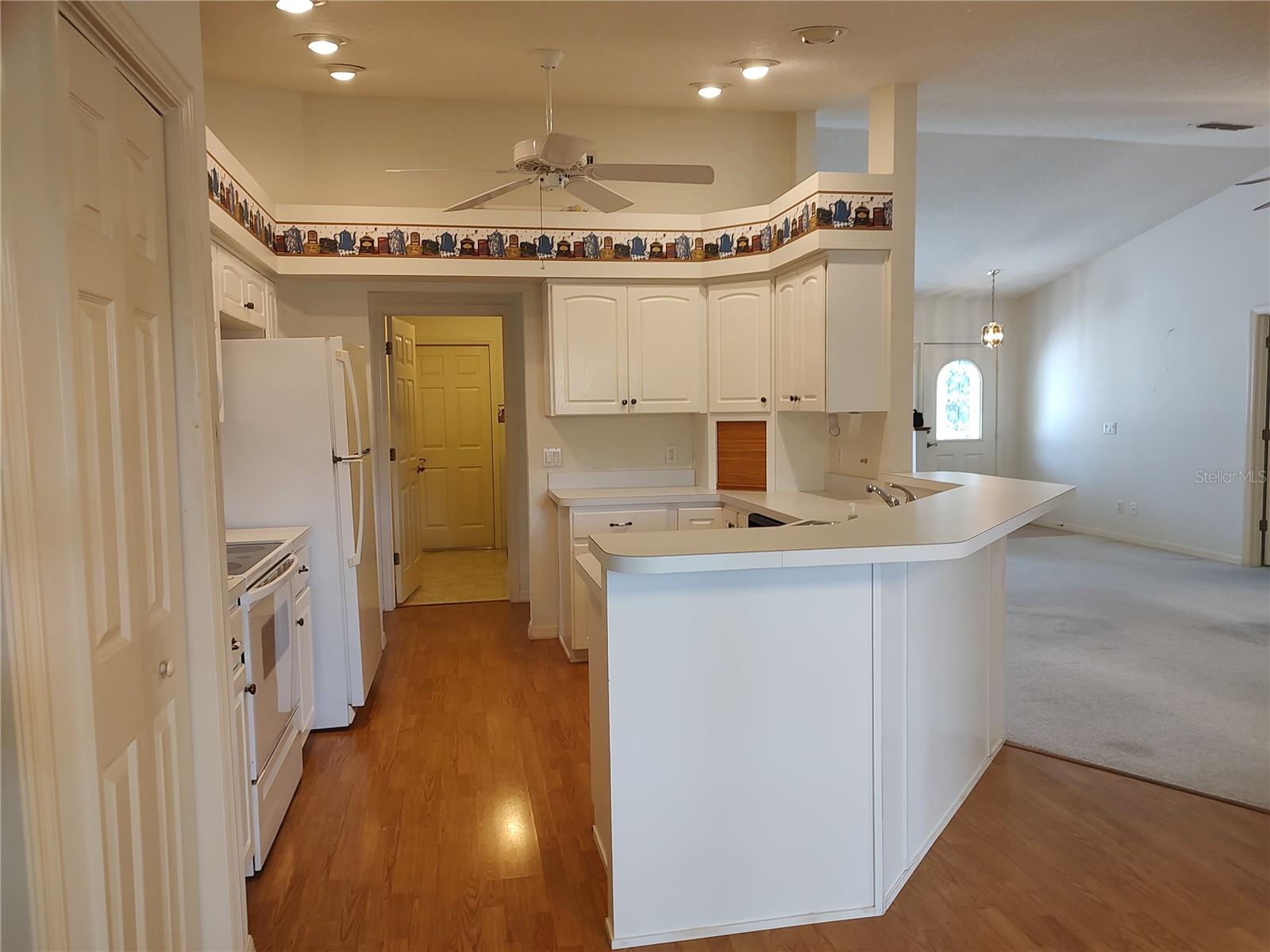 3716 E Cove Park Trl Property Photo 4