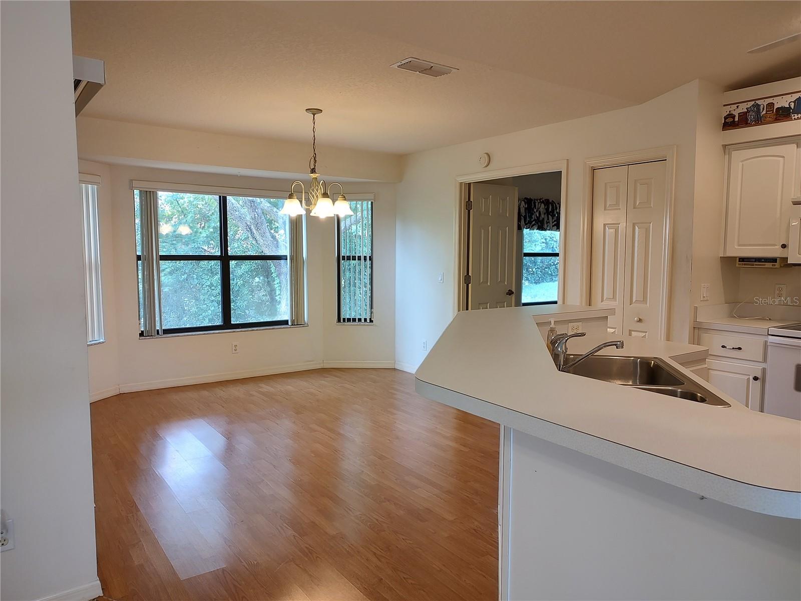 3716 E Cove Park Trl Property Photo 5