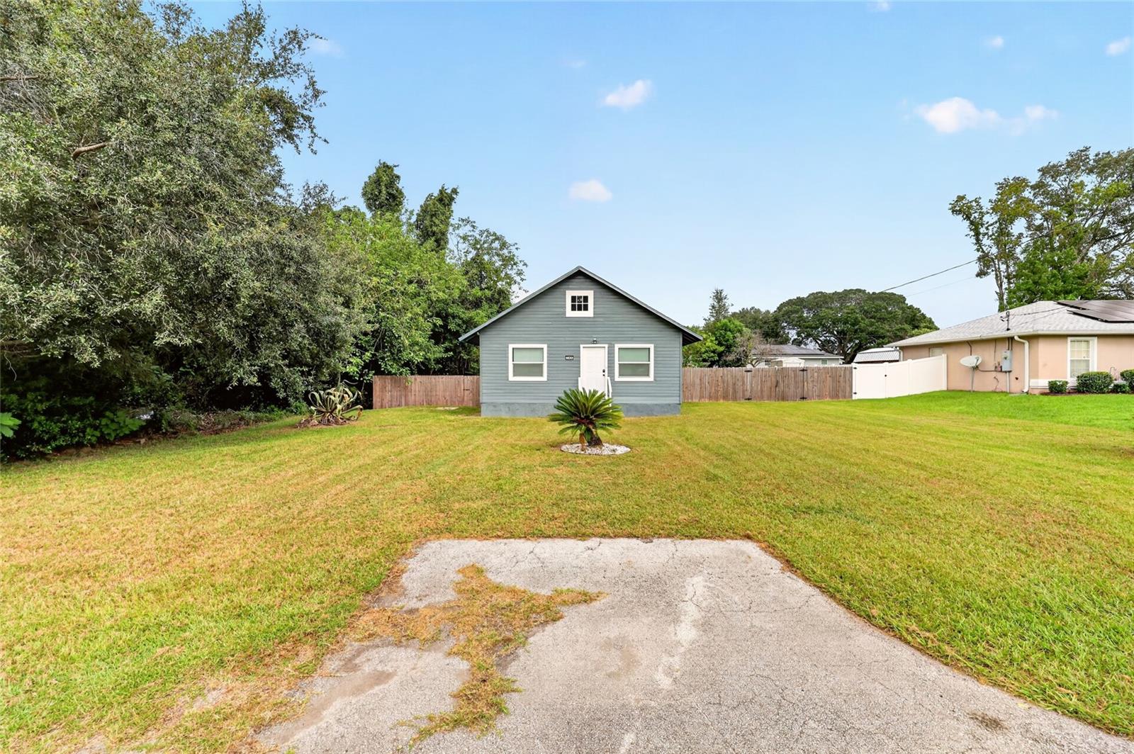 705 Nw 64th Pl Property Photo 4