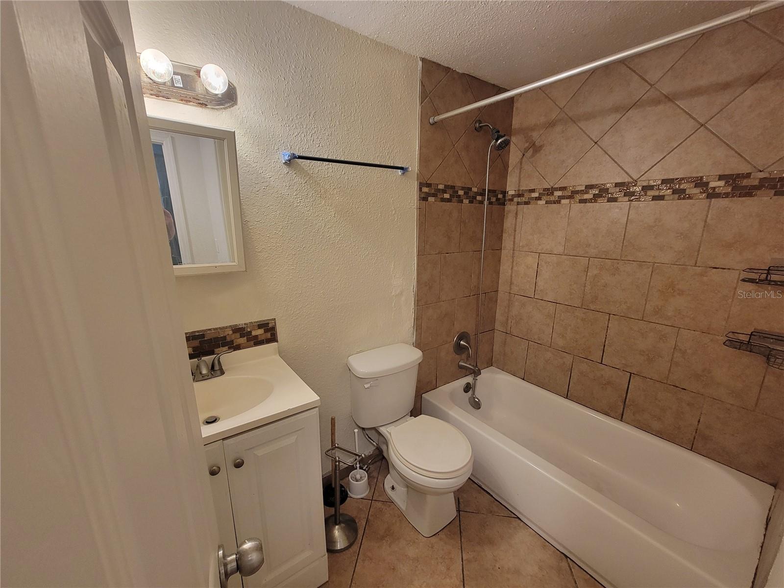 965 Ne 2nd St #3 Property Photo 4