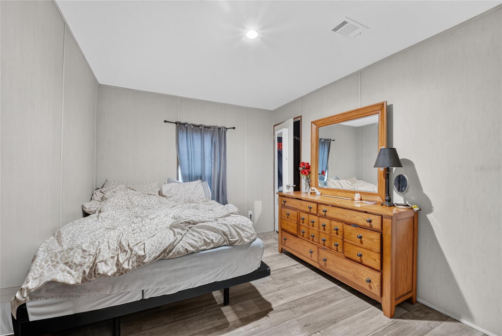 259 Oak St Property Photo 15
