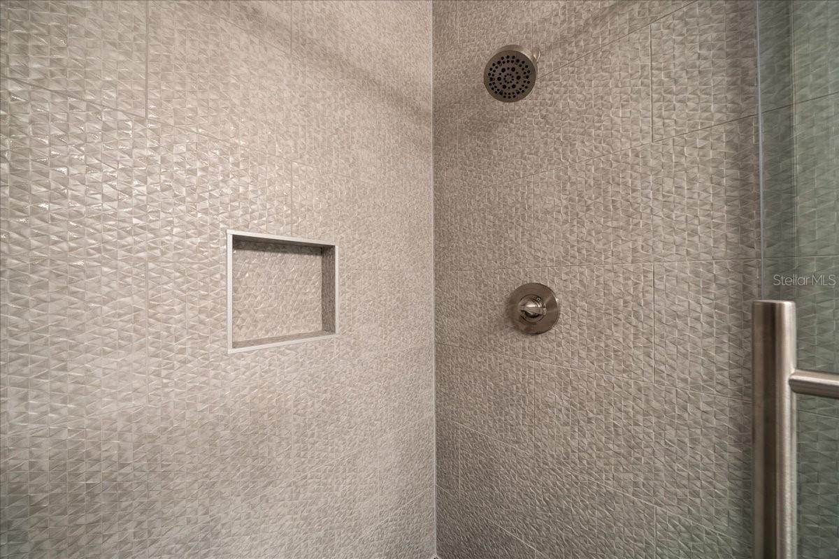 3048 Glenwood Pl Property Photo 50