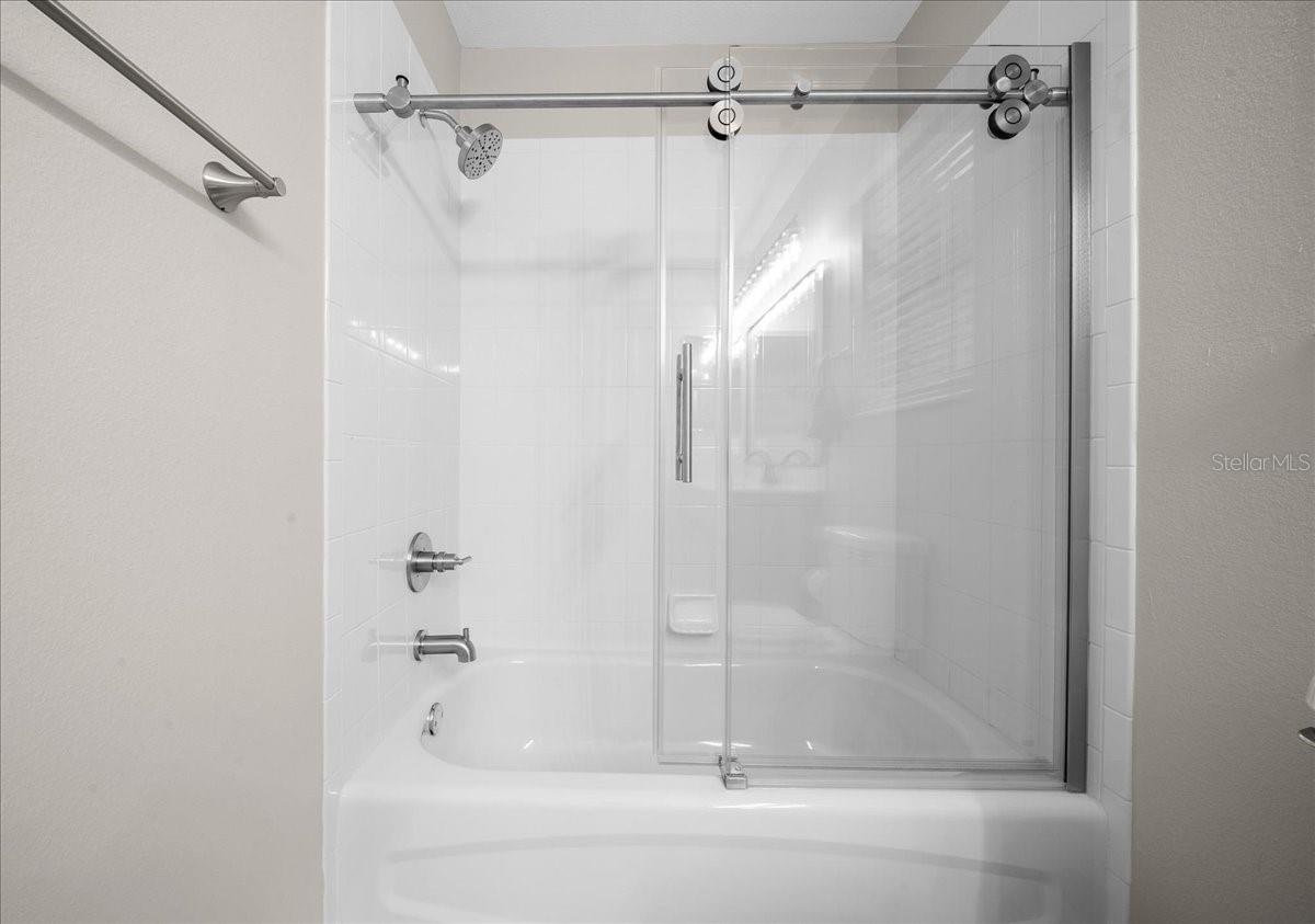 3048 Glenwood Pl Property Photo 55