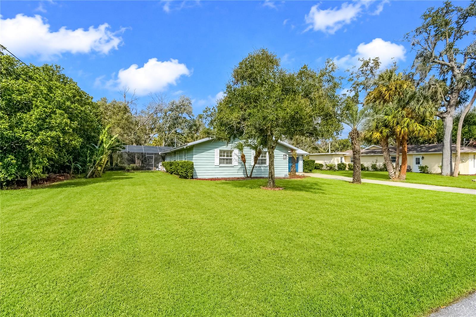 2178 N Watersedge Dr Property Photo 6