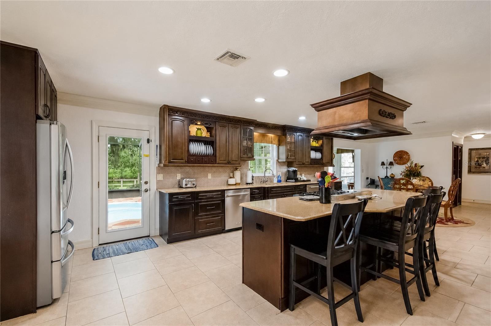 2178 N Watersedge Dr Property Photo 12