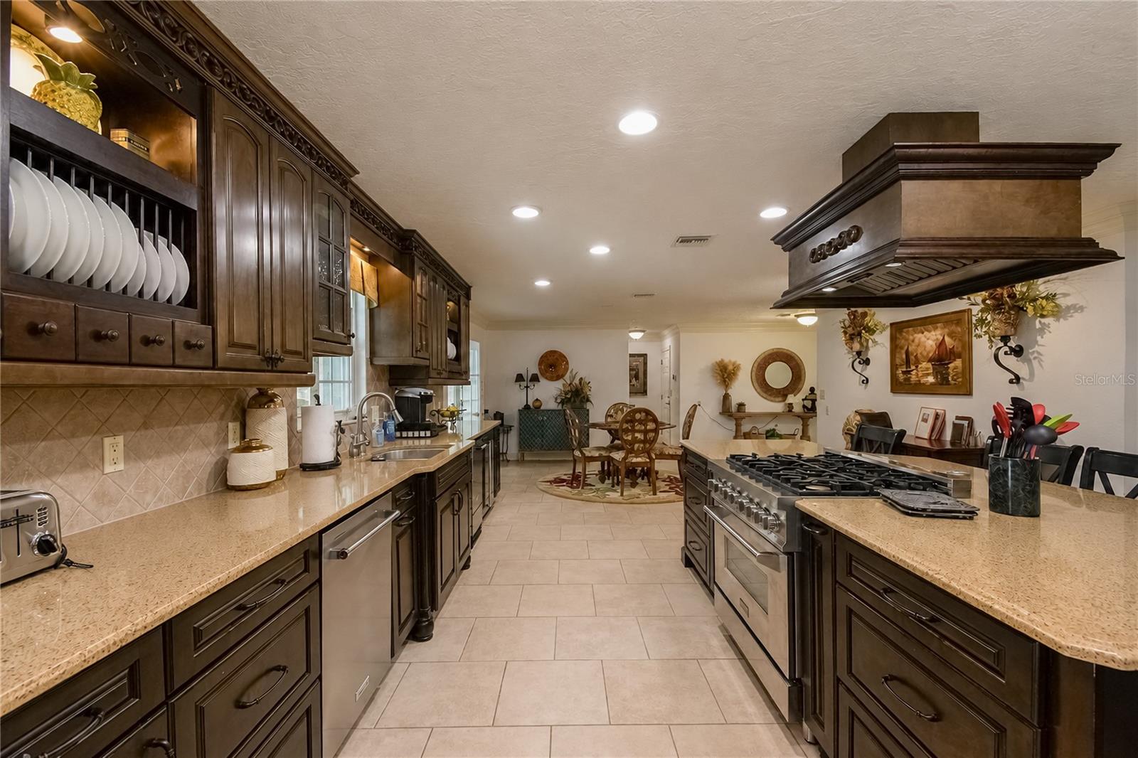 2178 N Watersedge Dr Property Photo 17