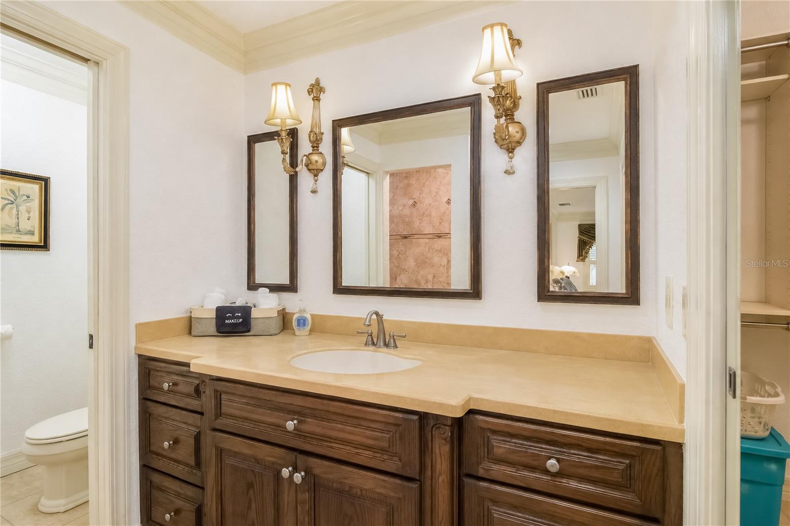 2178 N Watersedge Dr Property Photo 40