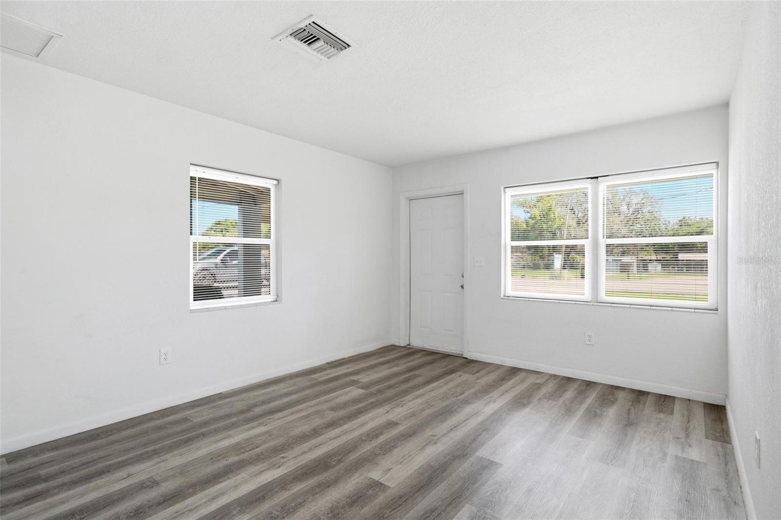 6252 Massachusetts Ave Property Photo 17