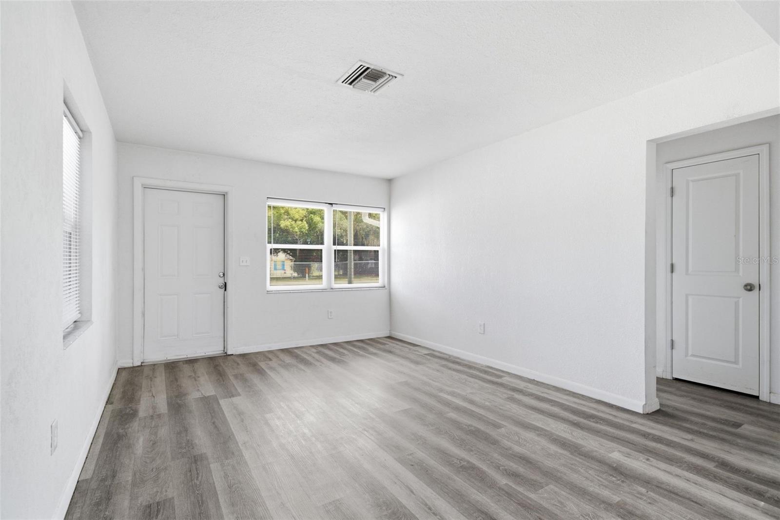 6252 Massachusetts Ave Property Photo 18