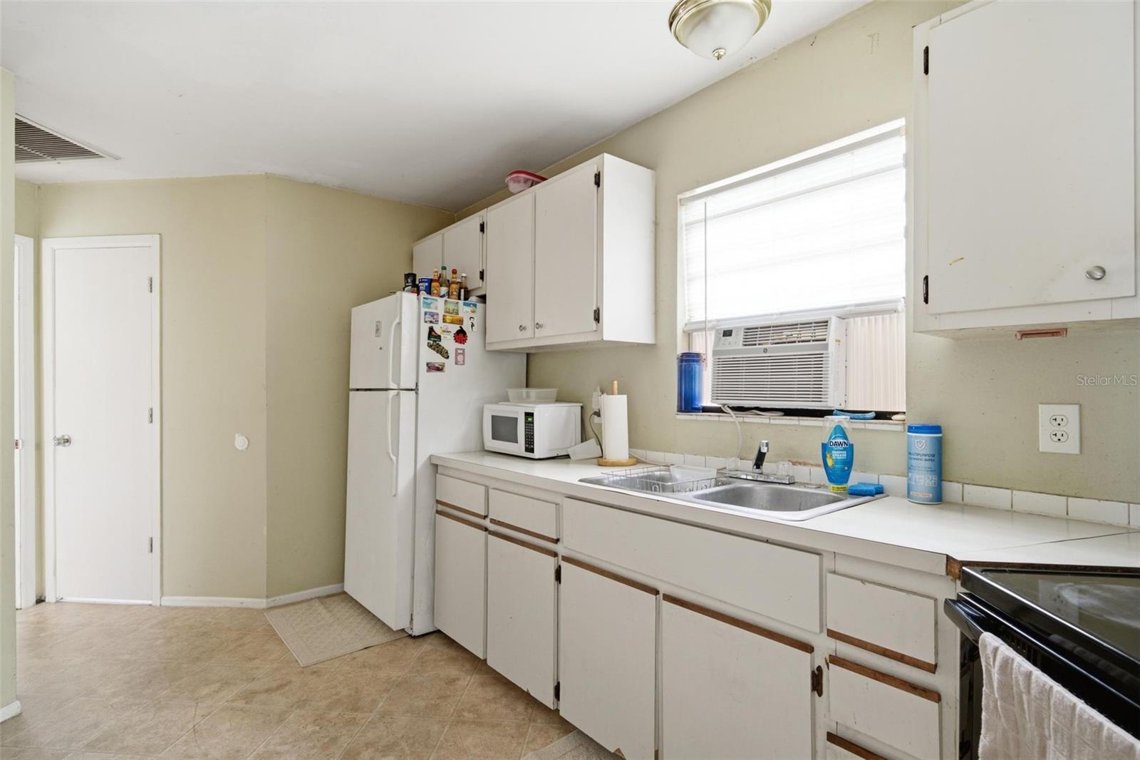 6252 Massachusetts Ave Property Photo 30