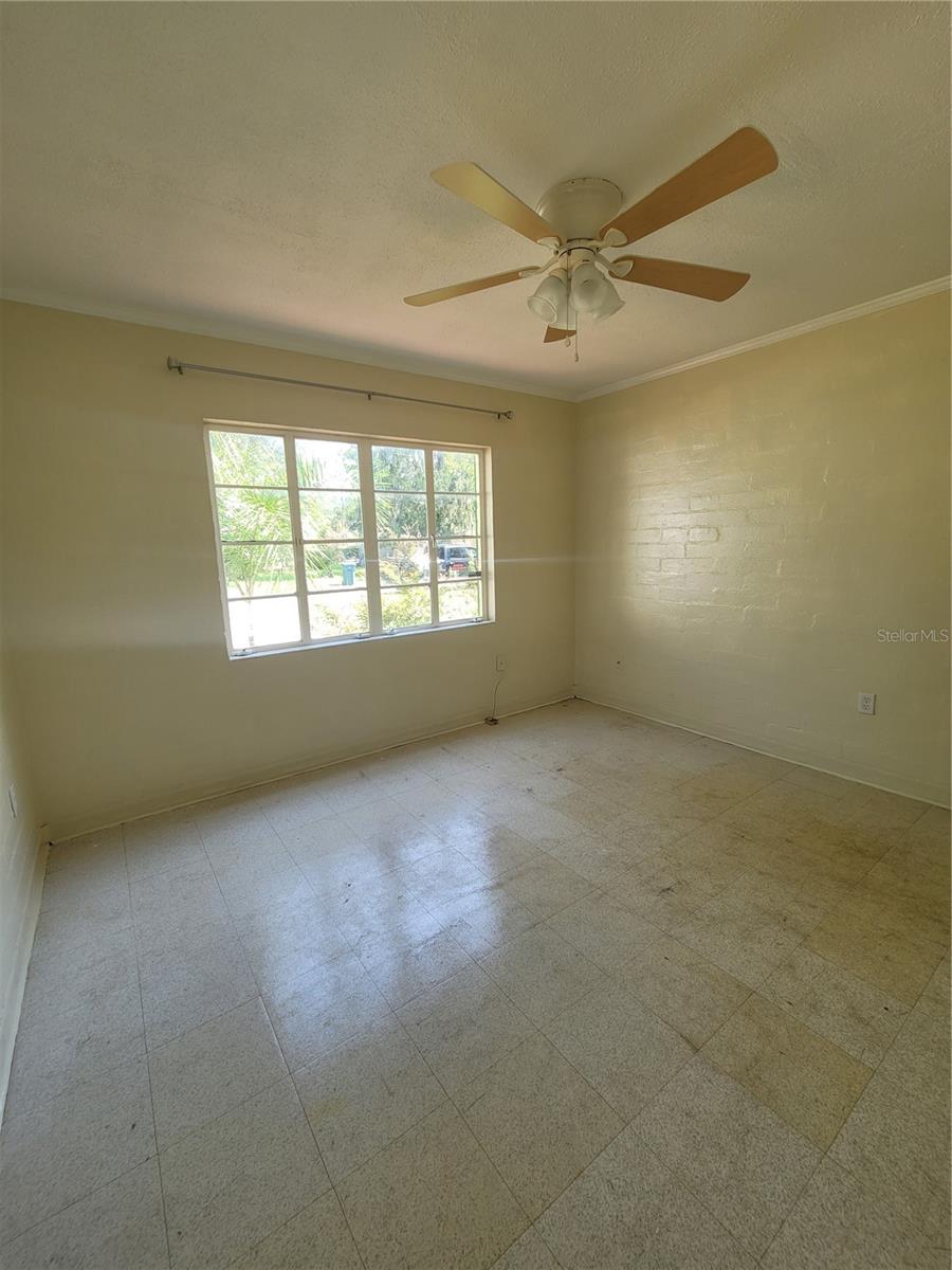 962 Ne 5th St Property Photo 18