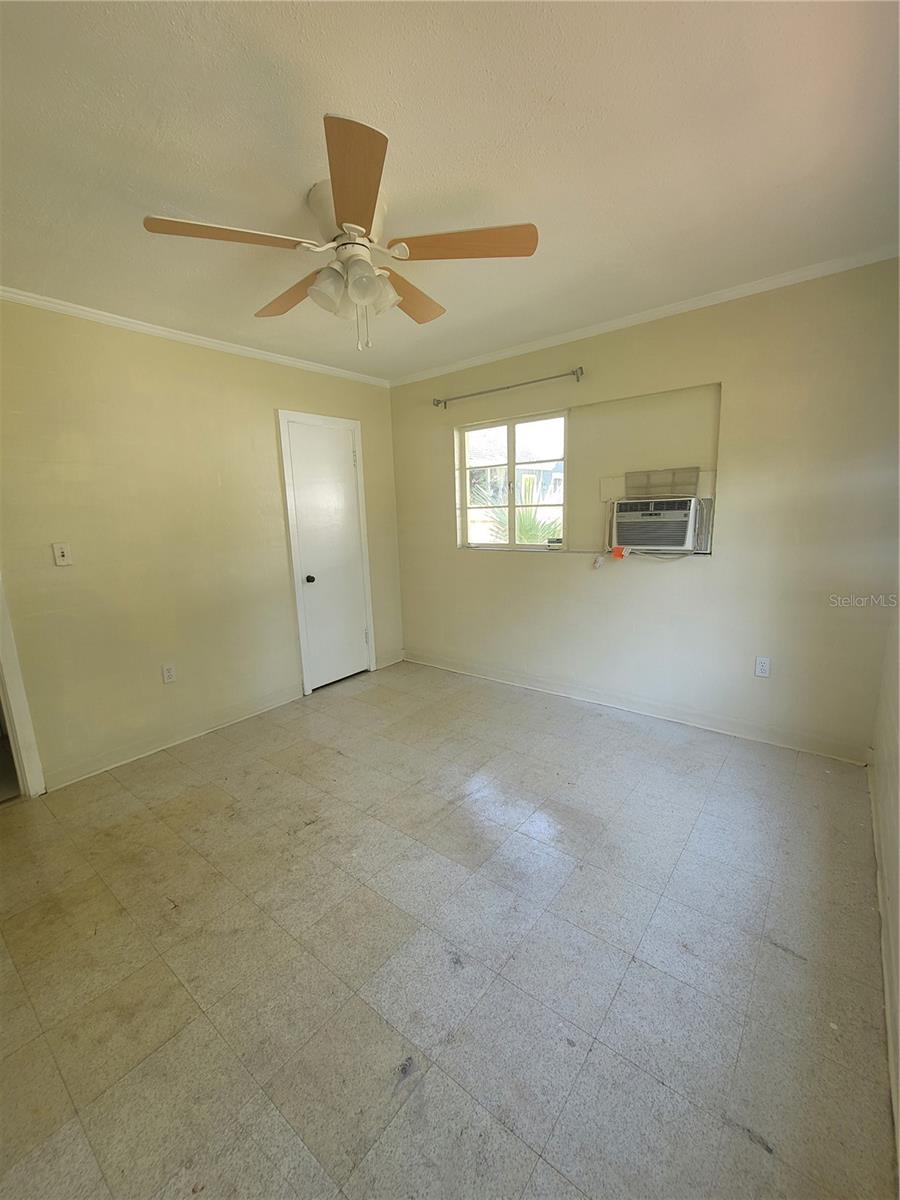 962 Ne 5th St Property Photo 19
