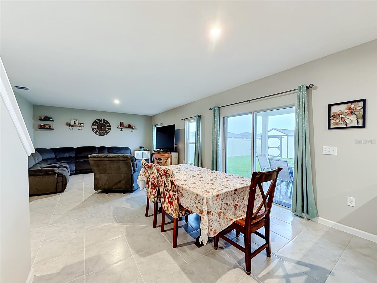 1586 Texas Ave Property Photo 12