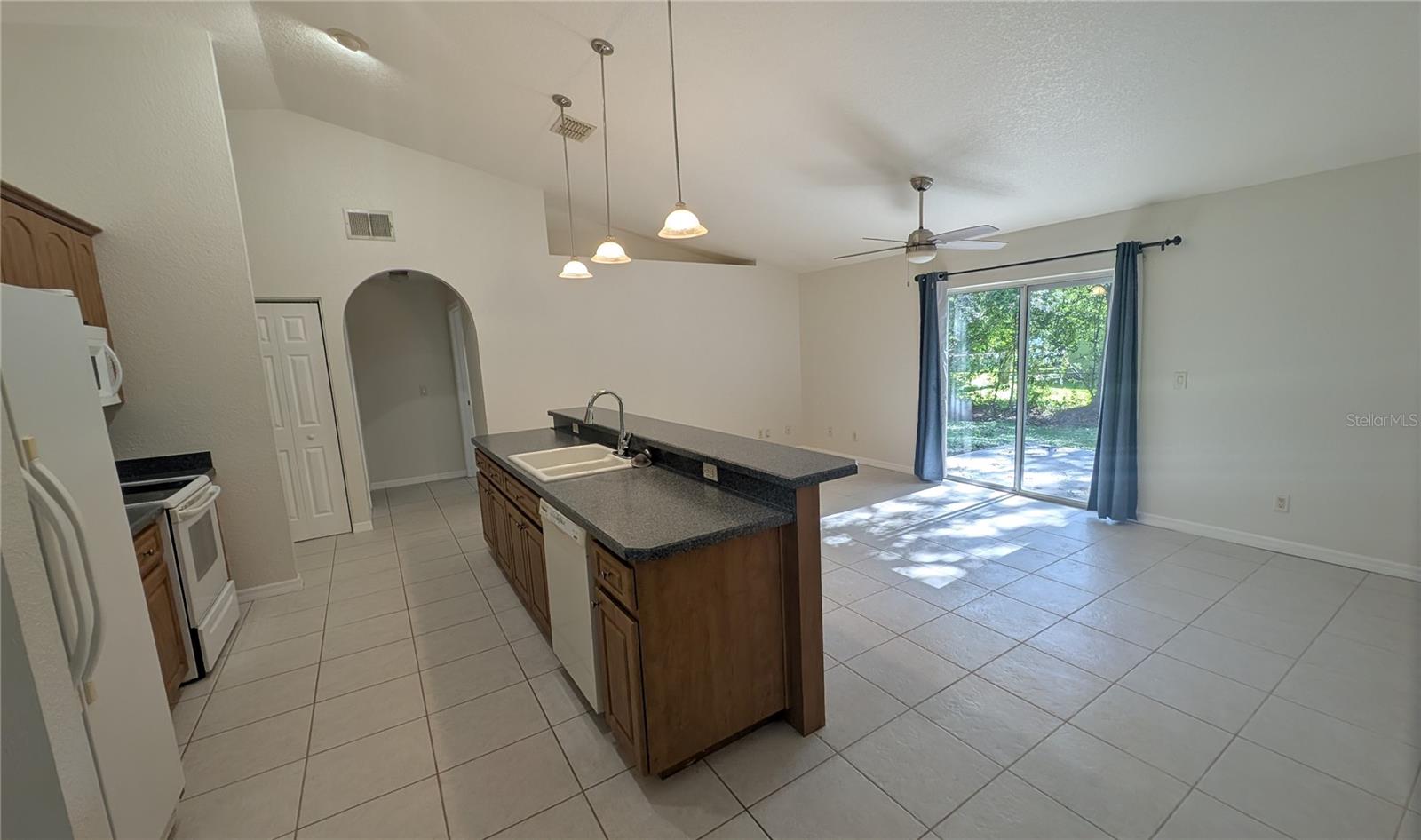 4023 N Eagle Nest Pt Property Photo 6