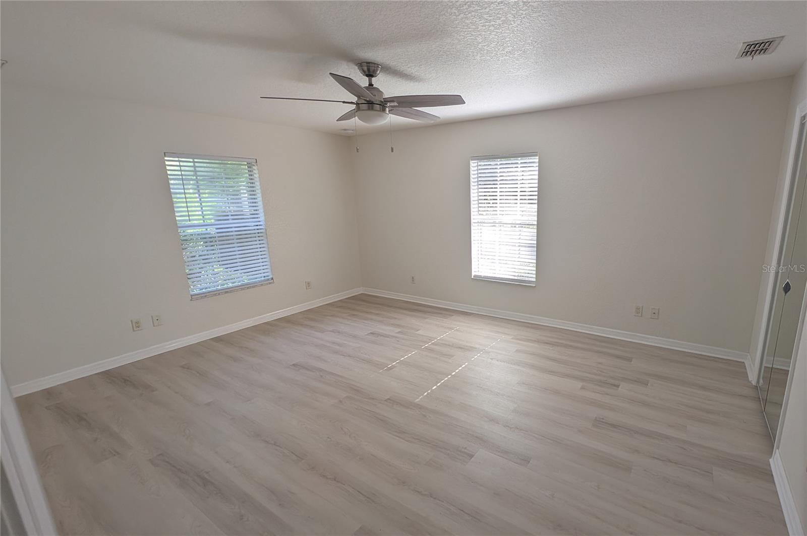 4023 N Eagle Nest Pt Property Photo 13