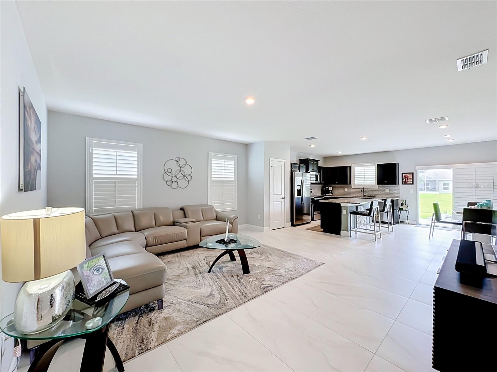 3628 Sapphire Hollow Way Property Photo 4