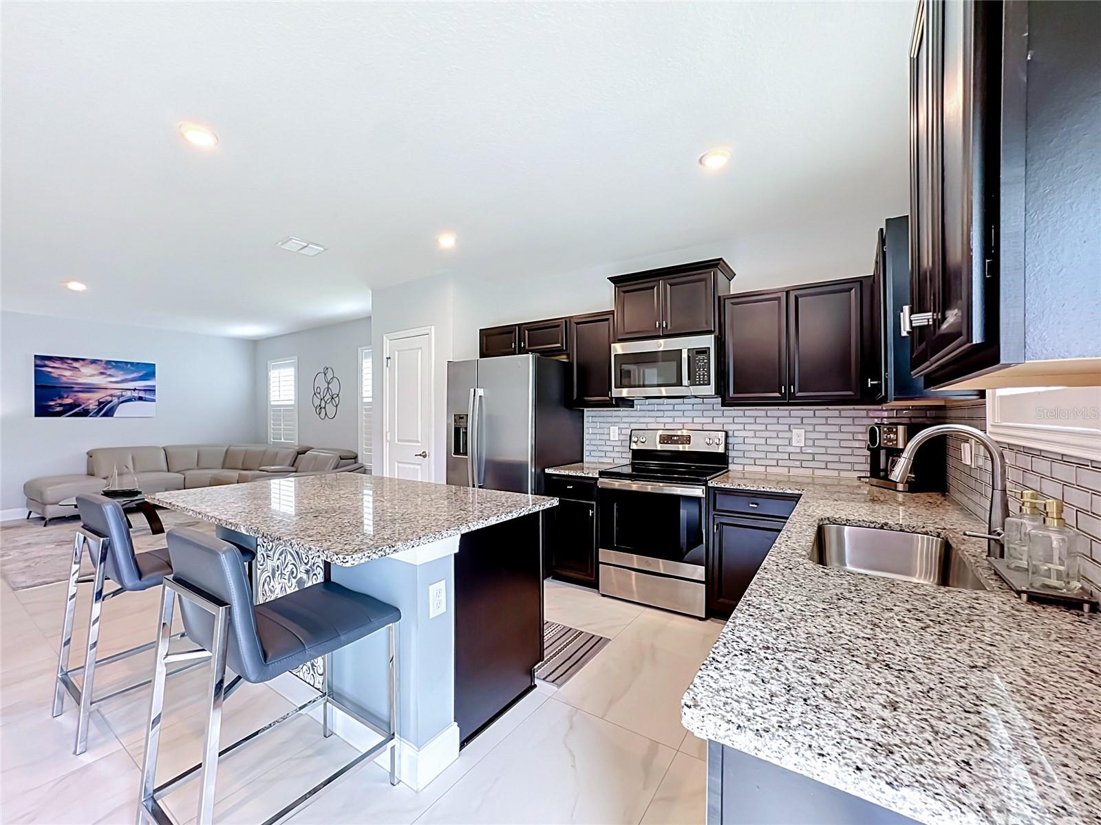 3628 Sapphire Hollow Way Property Photo 8