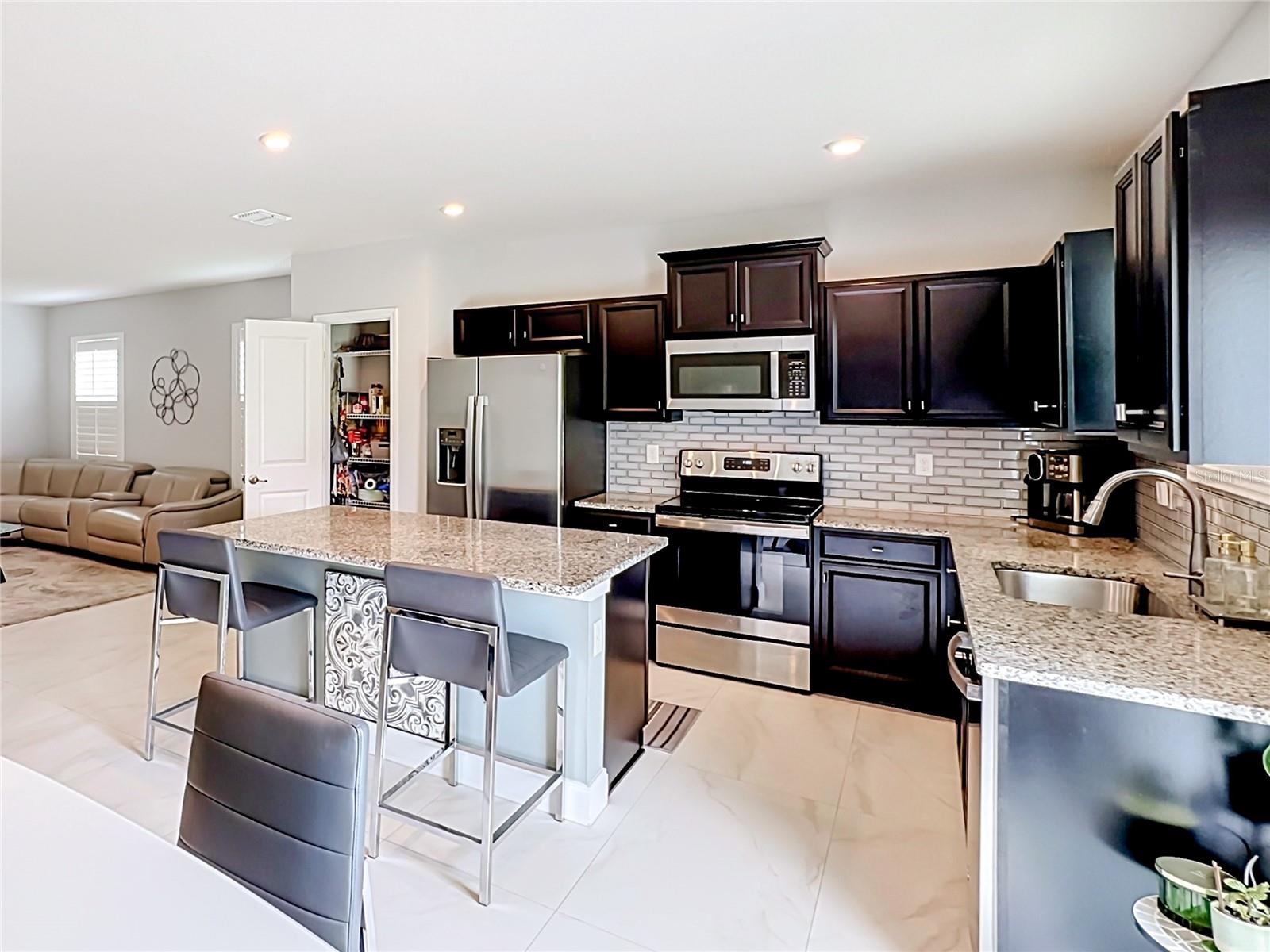 3628 Sapphire Hollow Way Property Photo 13