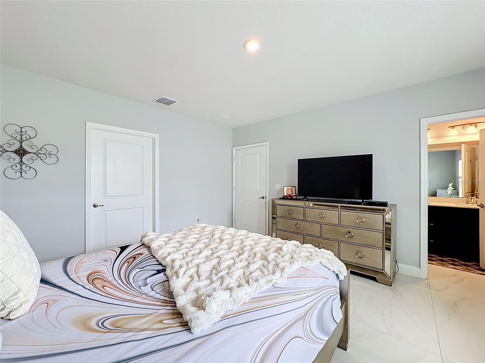 3628 Sapphire Hollow Way Property Photo 25