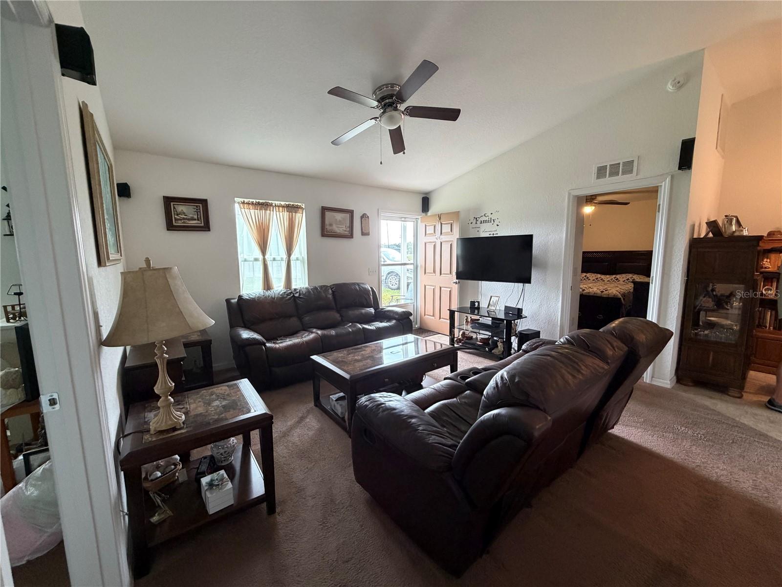 16 Willow Run Dr Property Photo 4