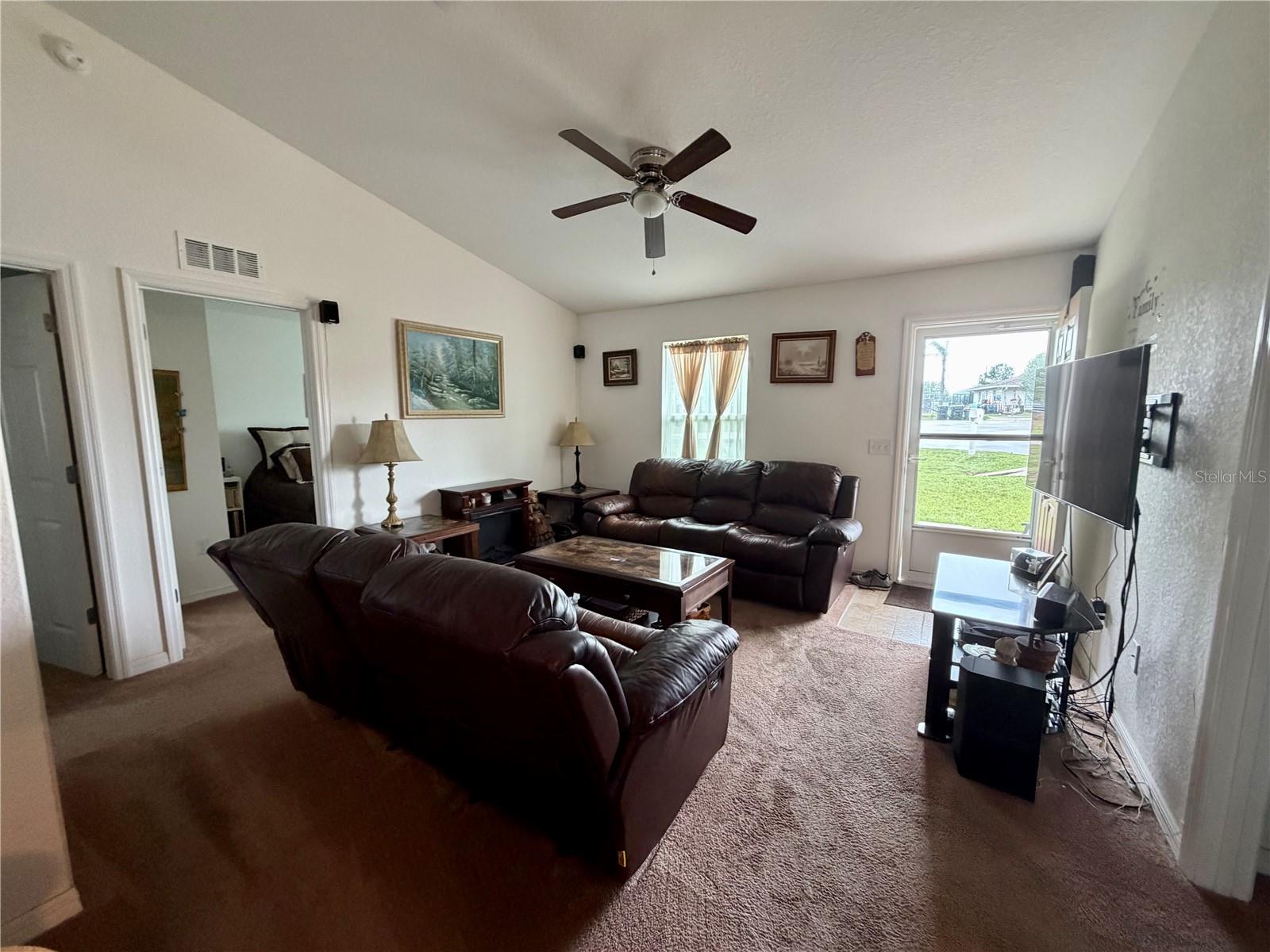 16 Willow Run Dr Property Photo 8