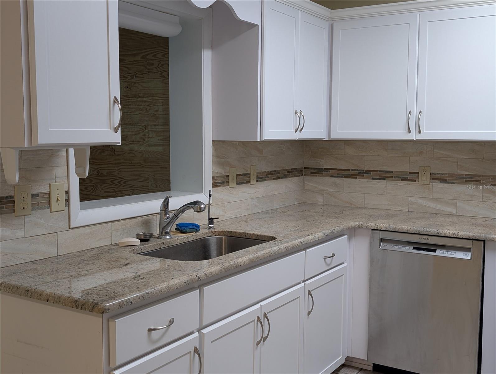 8580 Sw 90th Ln #d Property Photo 2