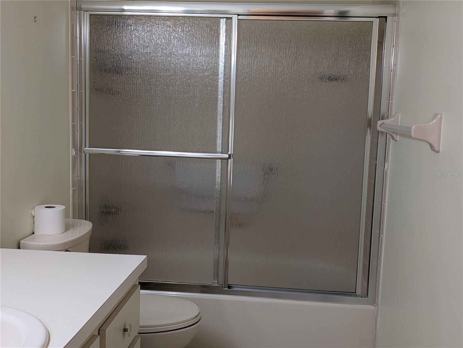 8580 Sw 90th Ln #d Property Photo 7