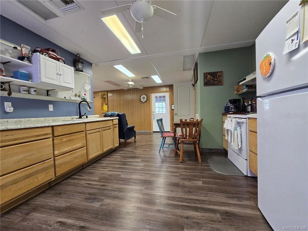 10292 E Pike Dr Property Photo 4