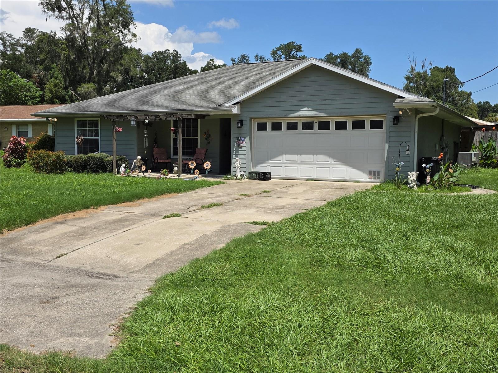 5911 SE 127TH PL Property Photo 1