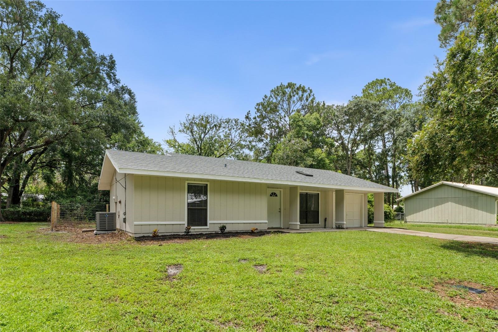 2329 Nw 54th Pl Property Photo 2