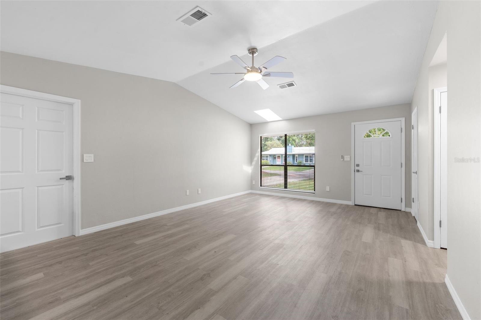 2329 Nw 54th Pl Property Photo 5