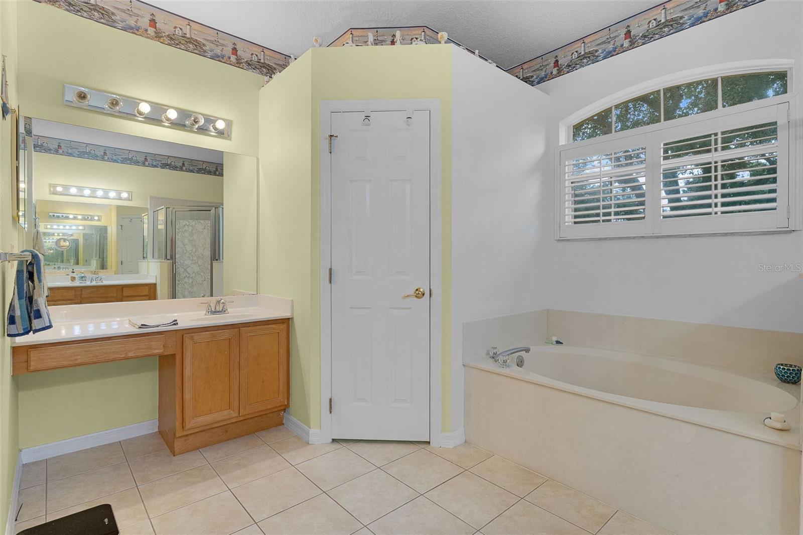 2660 Ledgemont Ct Property Photo 31
