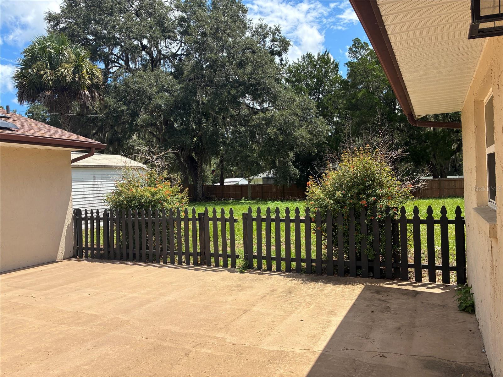 6383 N Jade Ter Property Photo 5