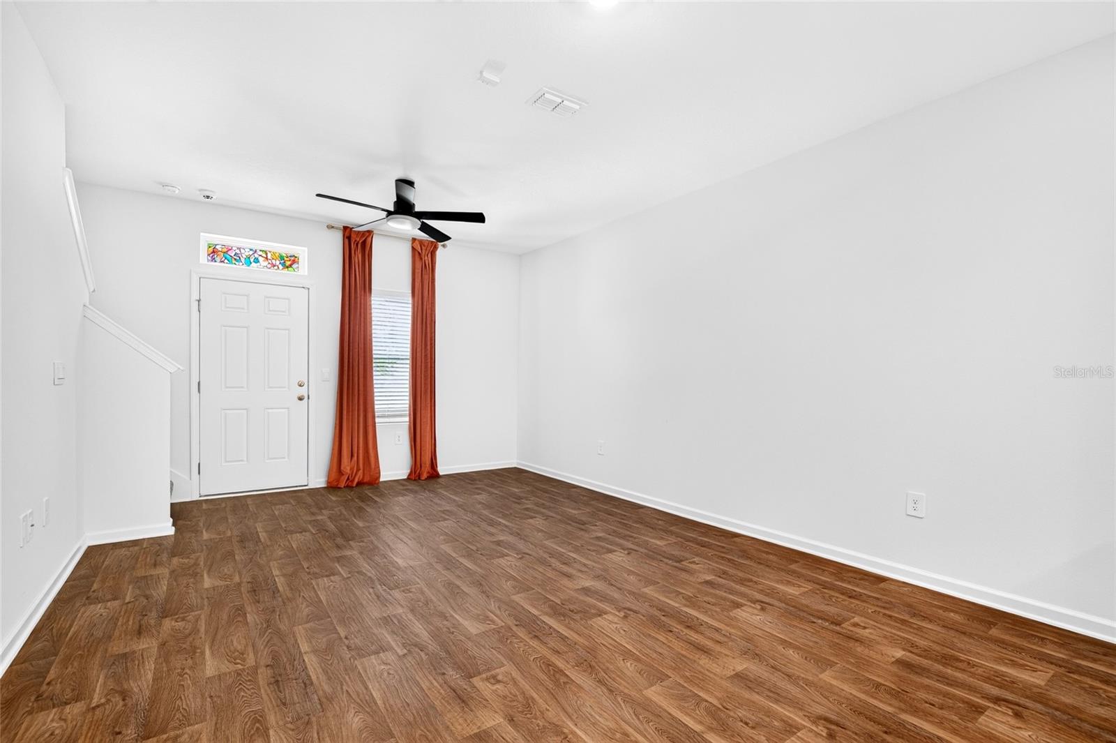 871 Rivertree Pl Property Photo 5