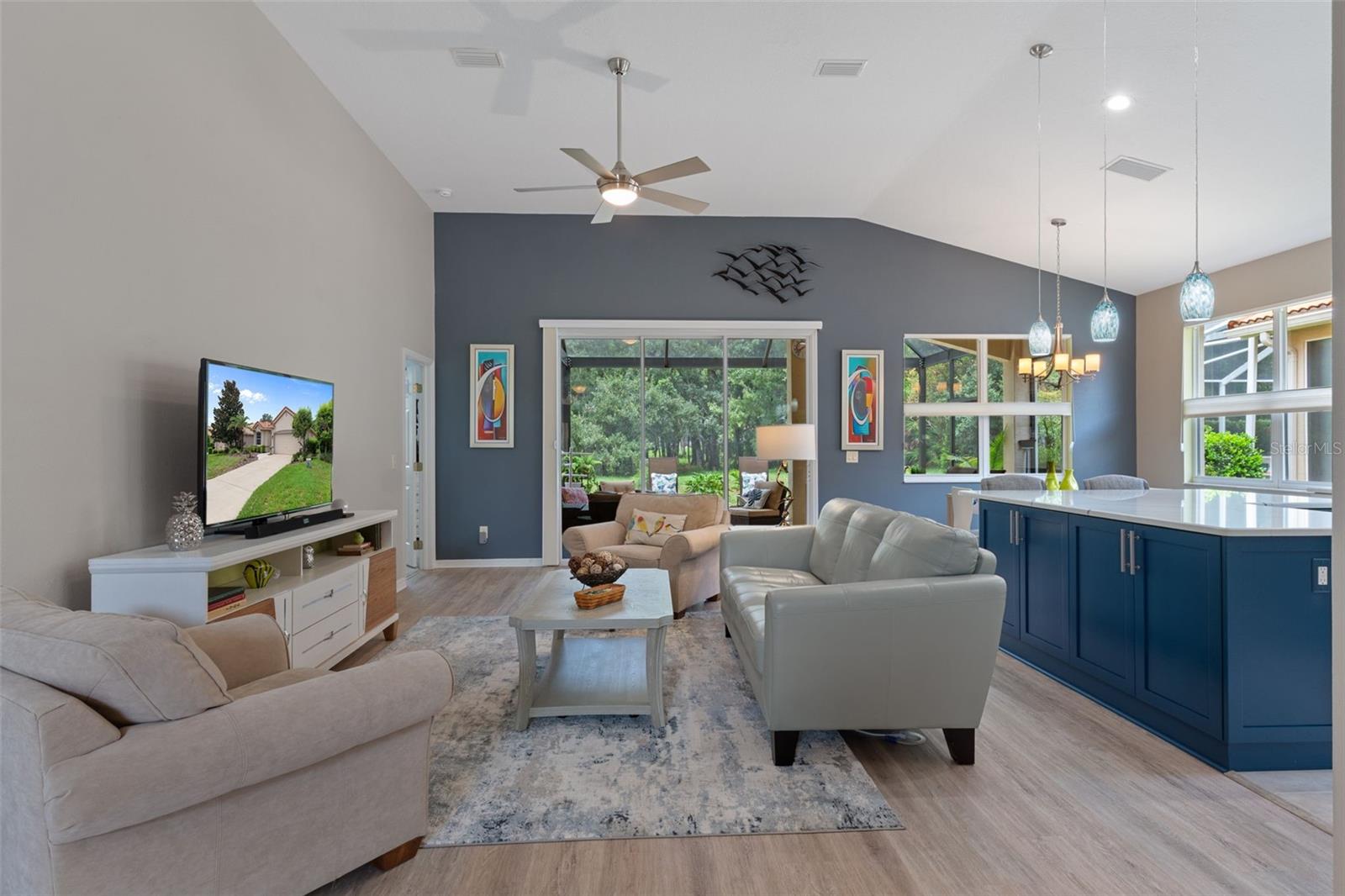 1283 W Diamond Shore Loop Property Photo 14