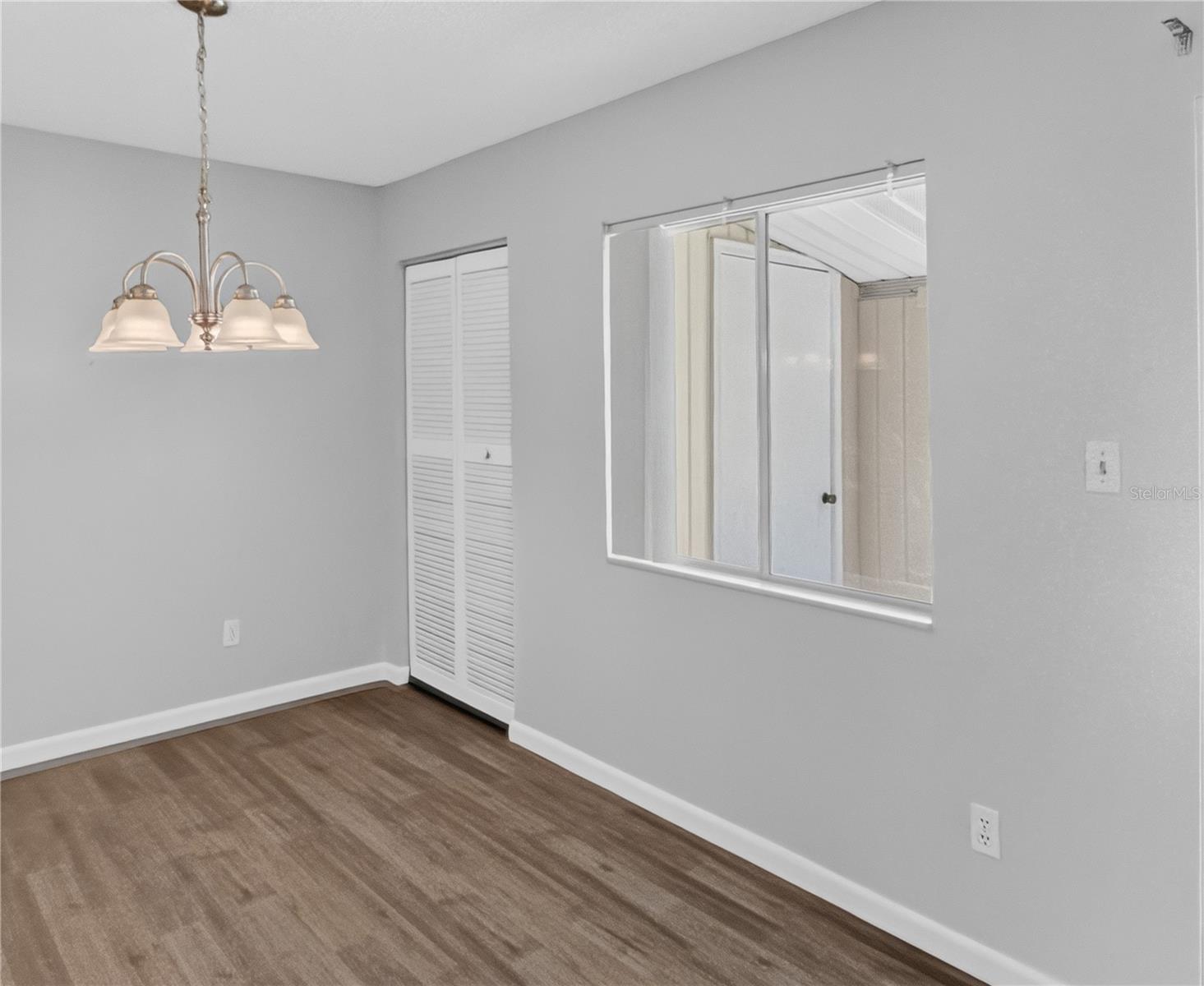 600 Fairways Cir #b Property Photo 6
