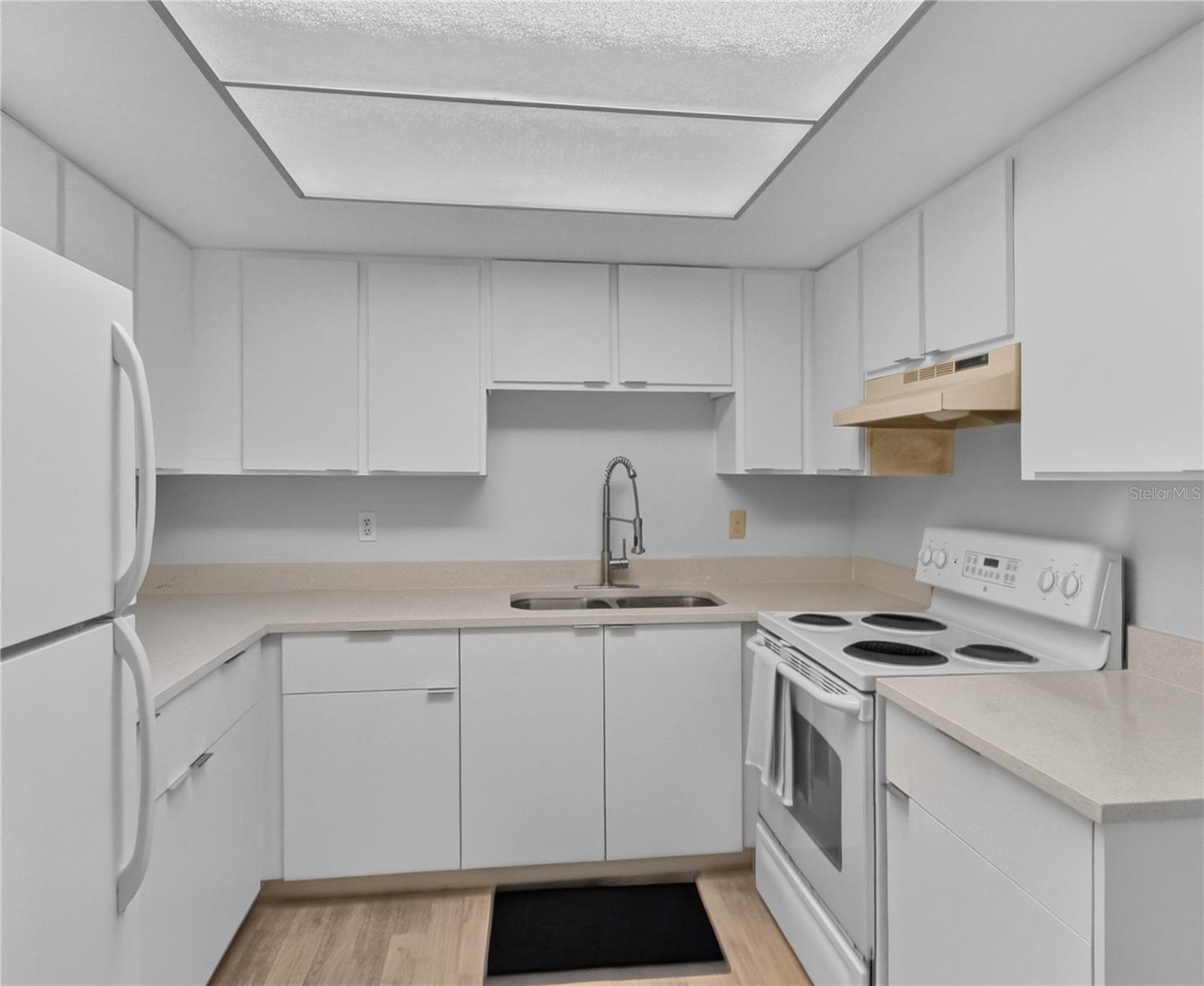 600 Fairways Cir #b Property Photo 7