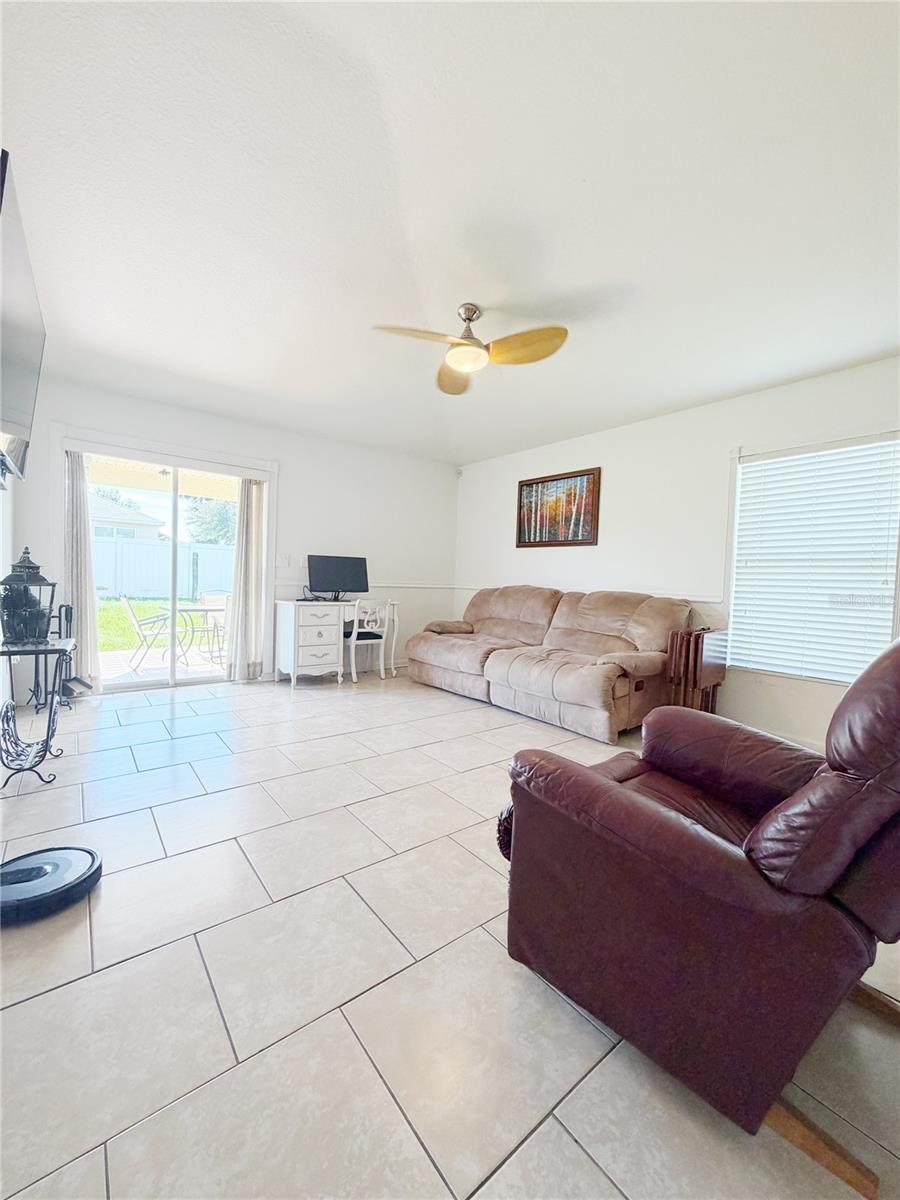 6825 Sw 64th Ter Property Photo 10