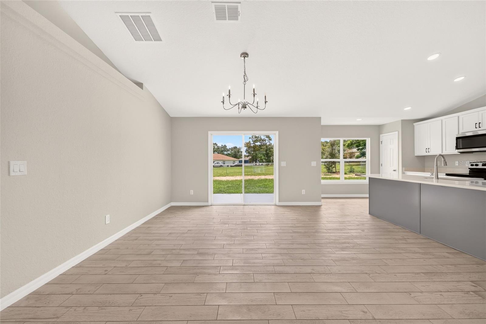 13 Pecan Drive Loop Property Photo 16