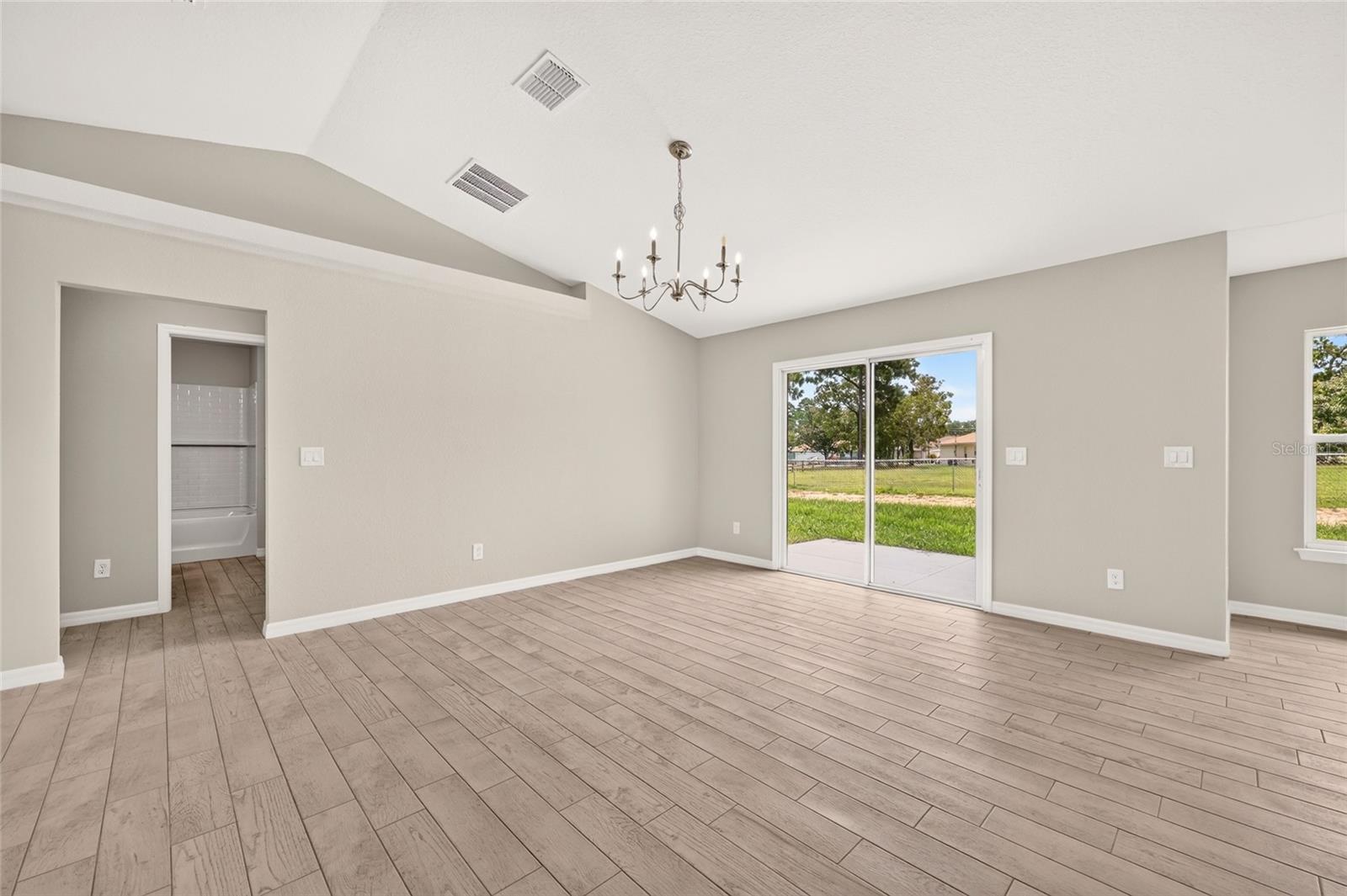 13 Pecan Drive Loop Property Photo 17