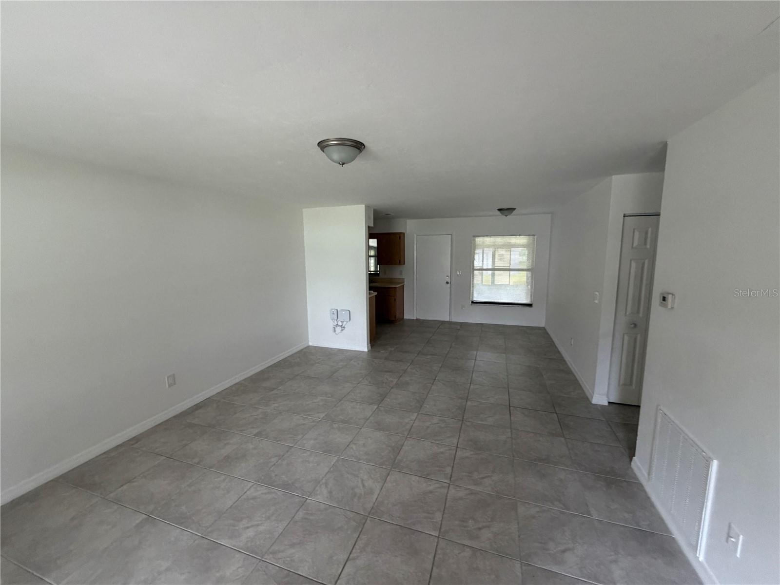 11 Pine Circle Ln Property Photo 6