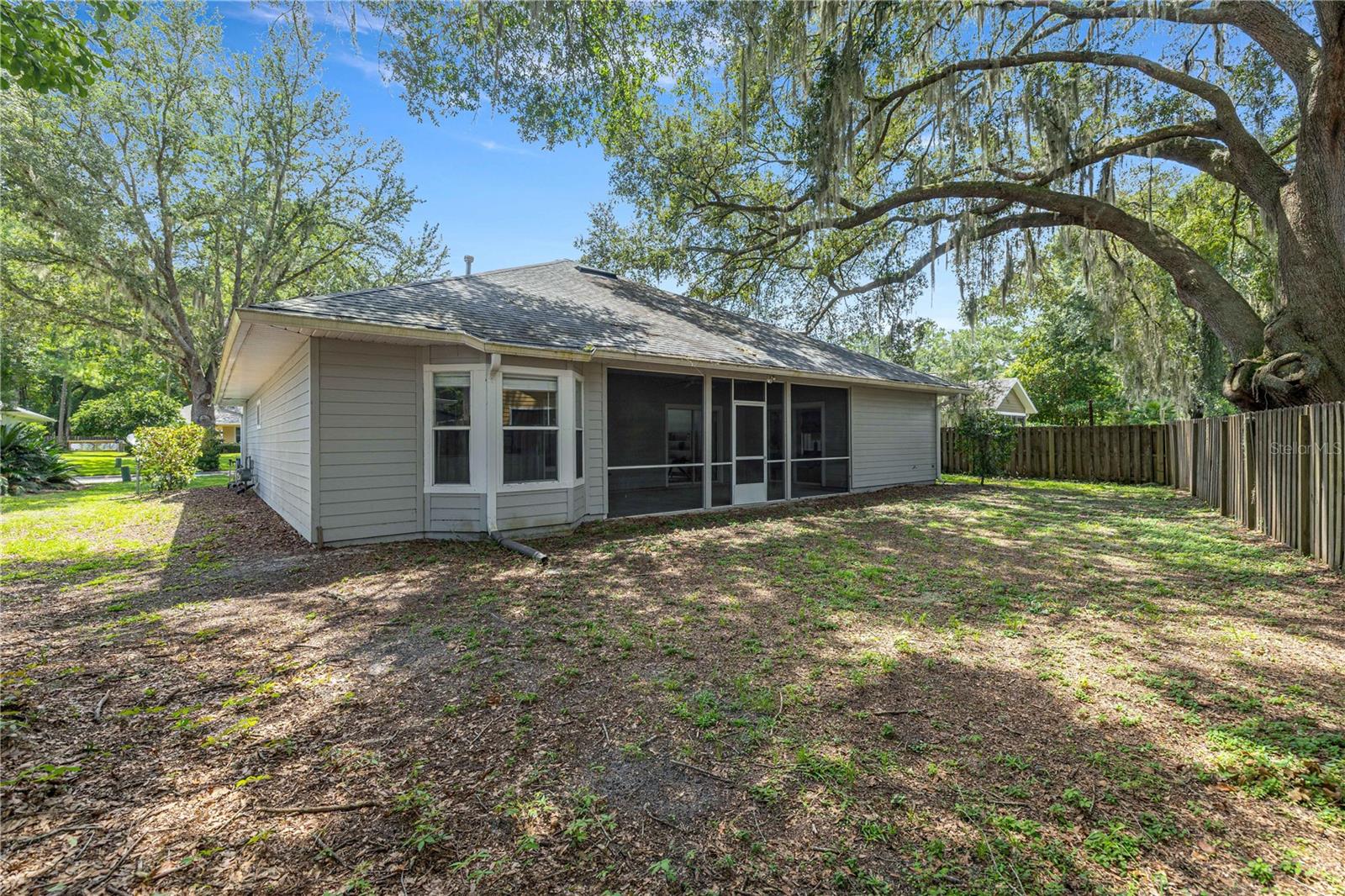 4304 Nw 34th Dr Property Photo 6