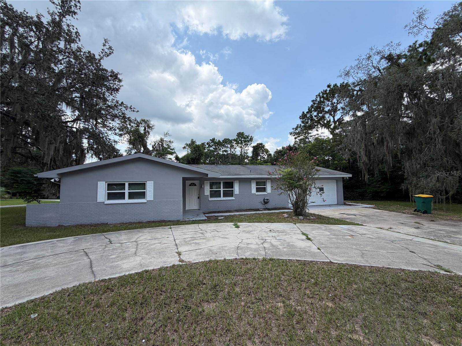 1405 Eden Dr Property Photo 1