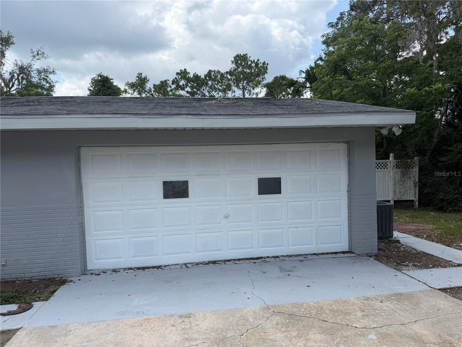 1405 Eden Dr Property Photo 2