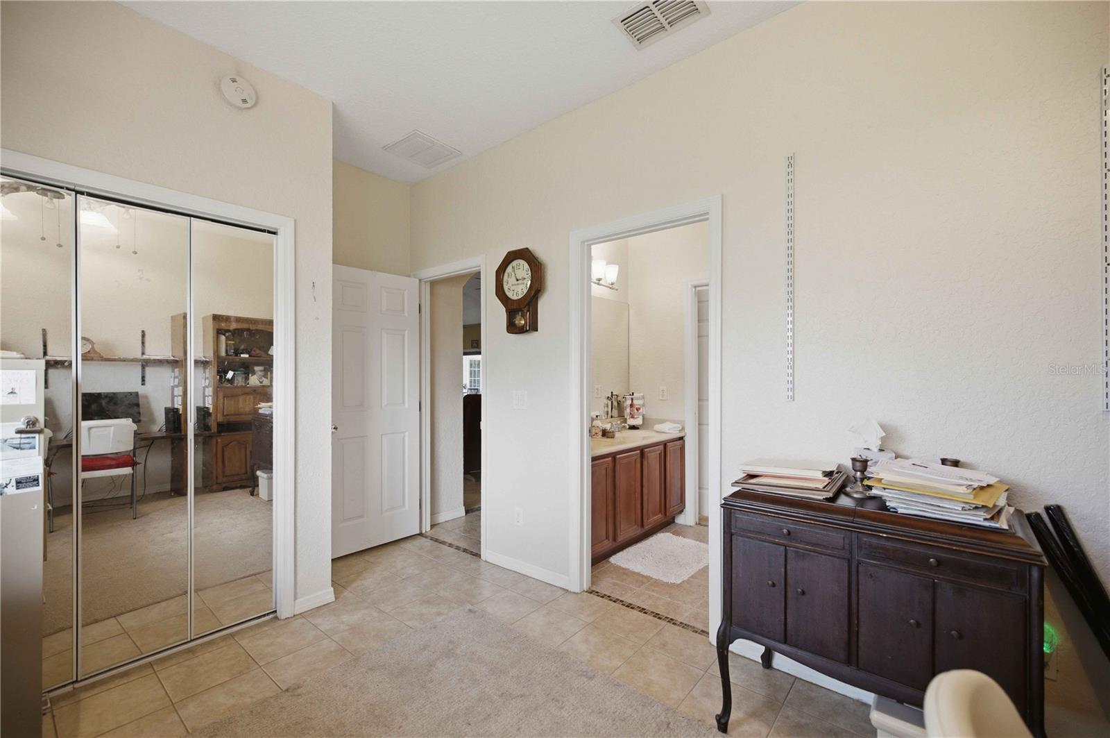 4505 Sw 106th Pl Property Photo 18